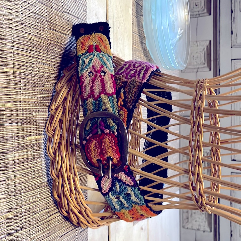Women’s hand made crocheted belt great condition